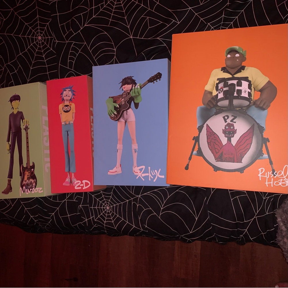Gorillaz x Superplastic Vinyl figurines “Song Machine” (USED WITH BOXES)